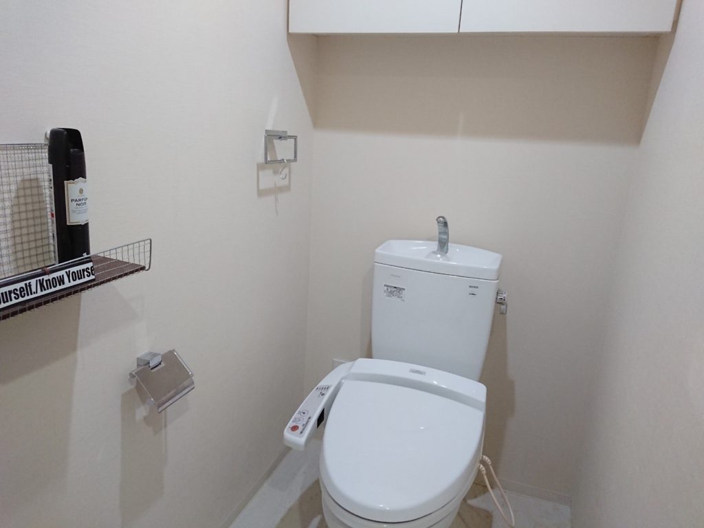 壁紙diy リメイクシートでトイレをプチリメイク Monocla モノクラ リノベーション リフォームコラム